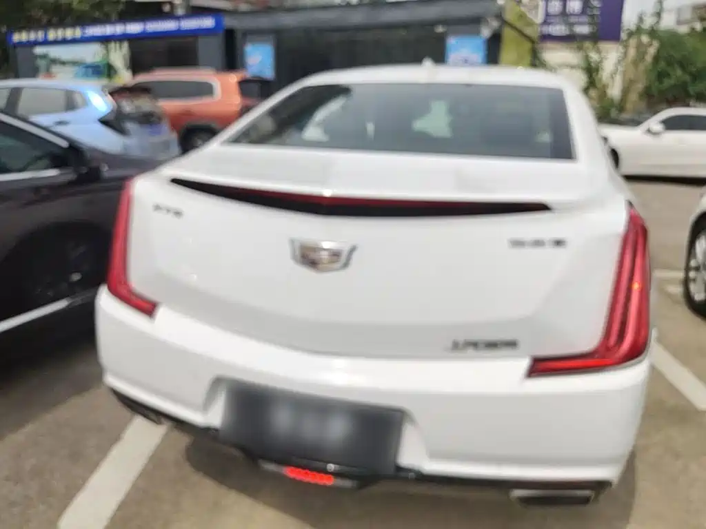Cadillac XTS — миниатюра 6