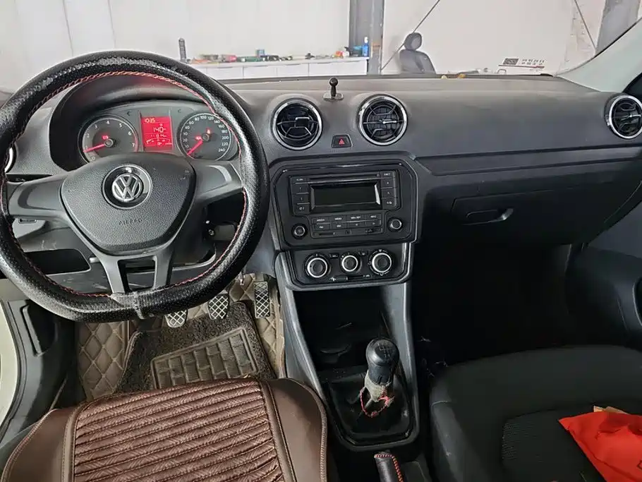 Volkswagen Jetta — миниатюра 12