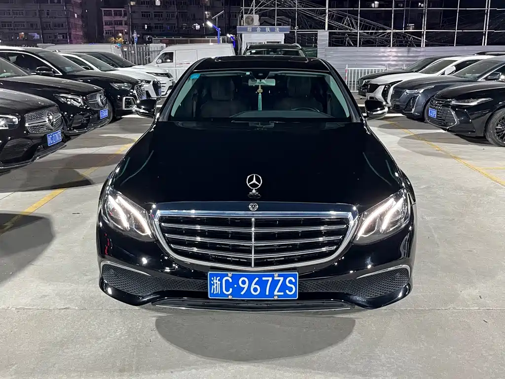 Mercedes-Benz E-Class — миниатюра 2