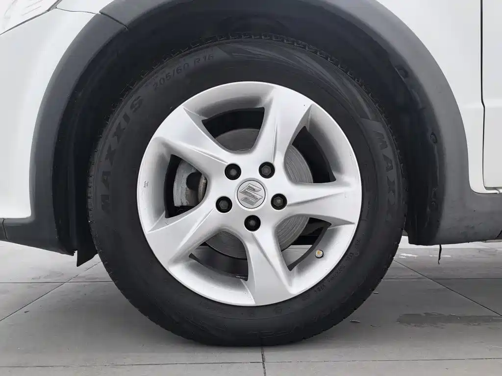 Suzuki SX4 — миниатюра 17