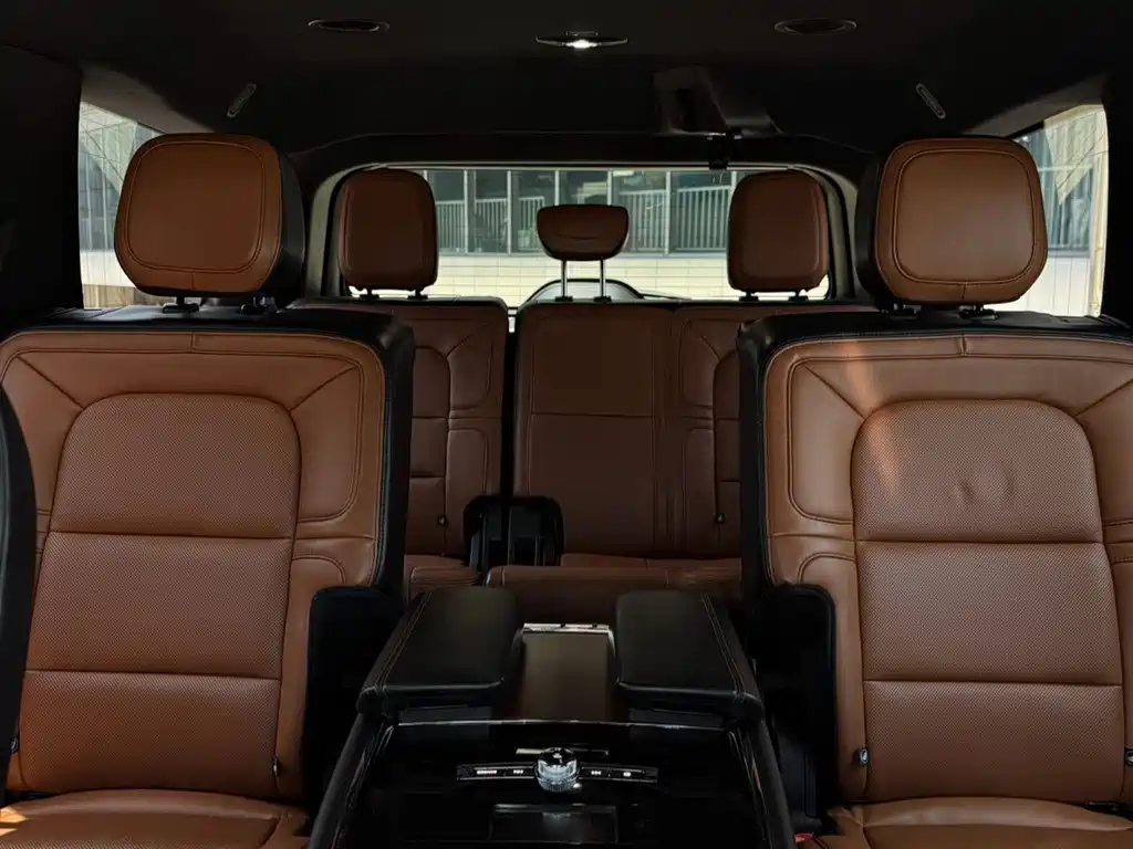Lincoln Navigator — миниатюра 8