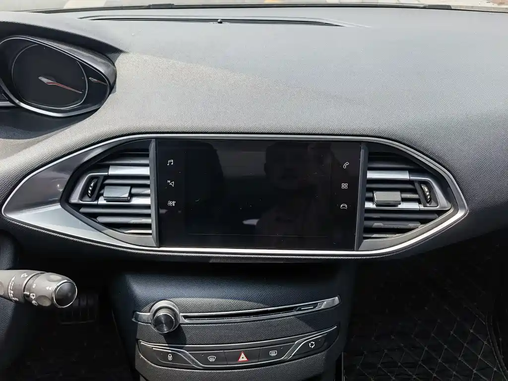 Peugeot 308S — миниатюра 13