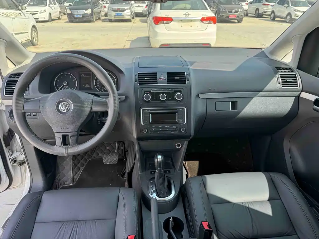 Volkswagen Touran — миниатюра 5