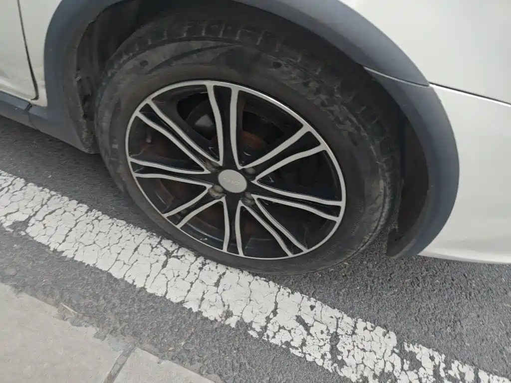 Geely King Kong — миниатюра 8