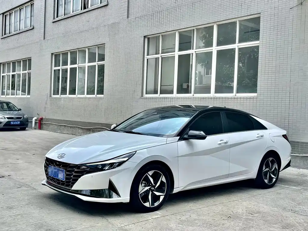 Hyundai Elantra — миниатюра 2