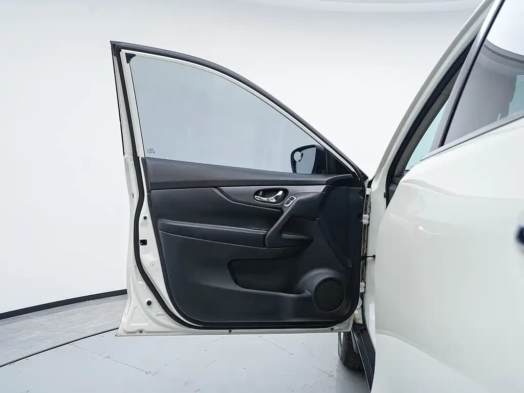 Nissan X-Trail — миниатюра 15
