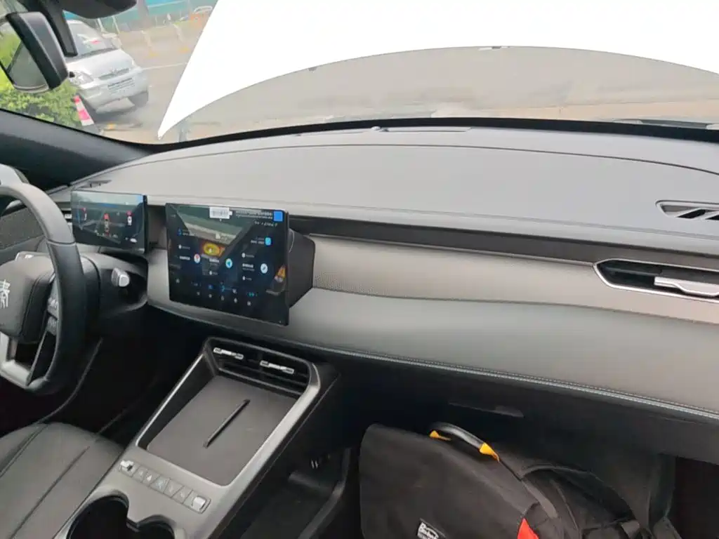 BYD Qin Plus PLUS 2025 DM-i Smart Drive 128KM