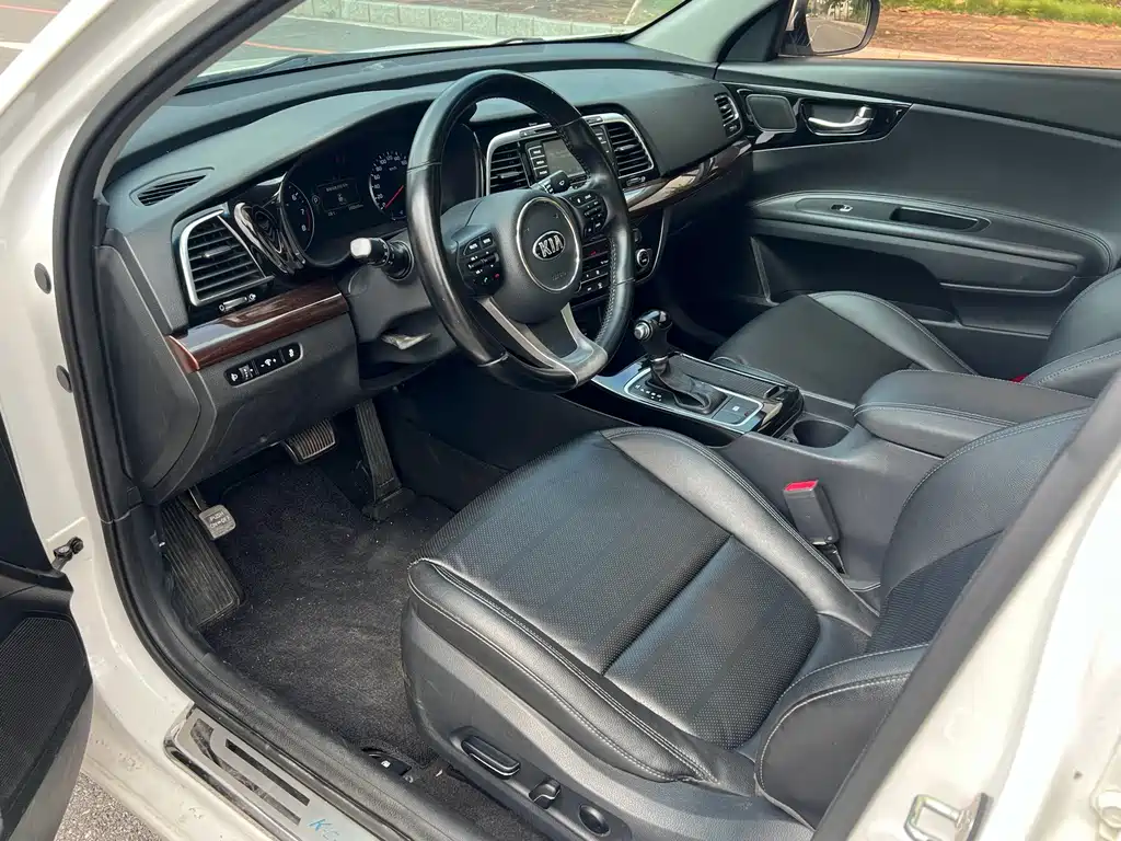 Kia K4 — миниатюра 8