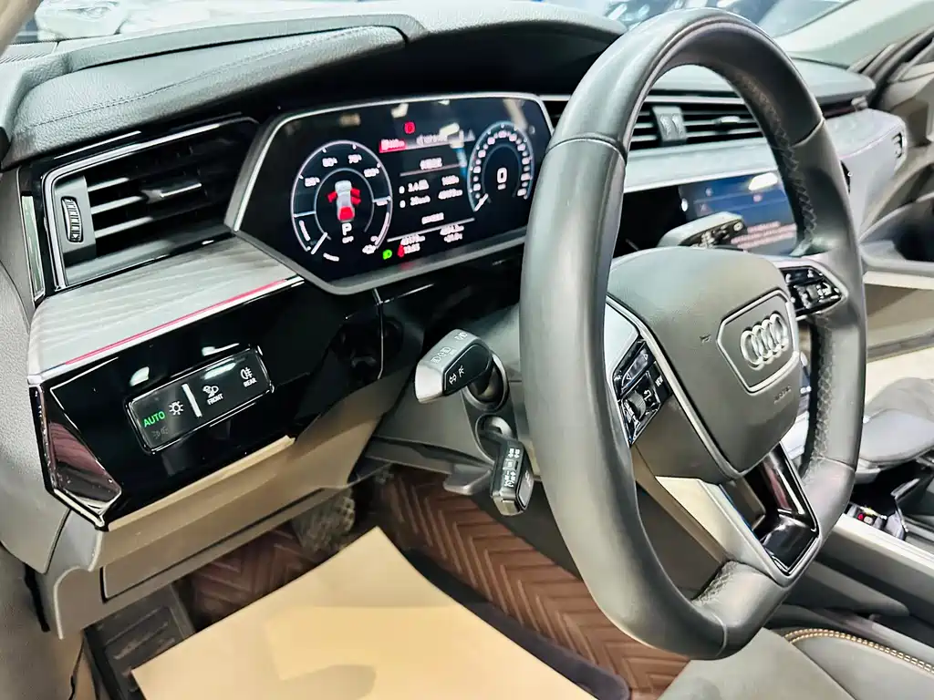 Audi e-tron — миниатюра 42