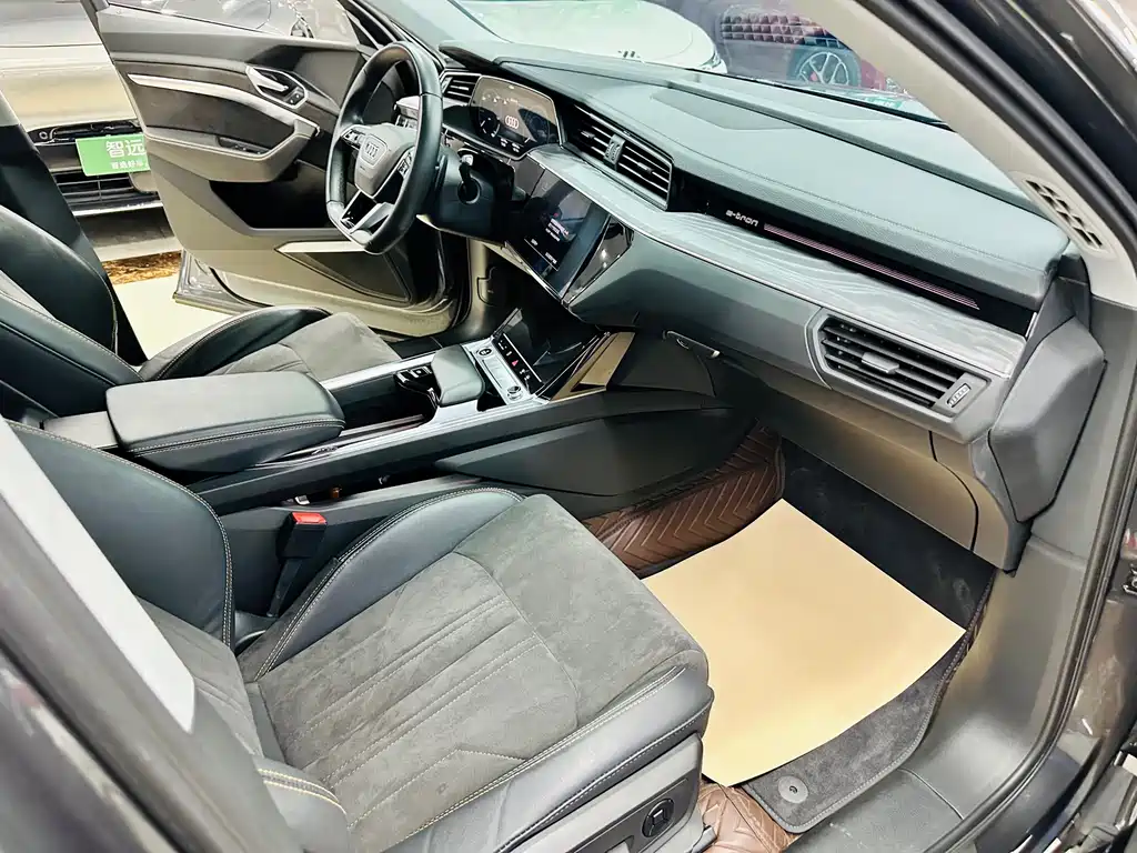 Audi e-tron — миниатюра 16