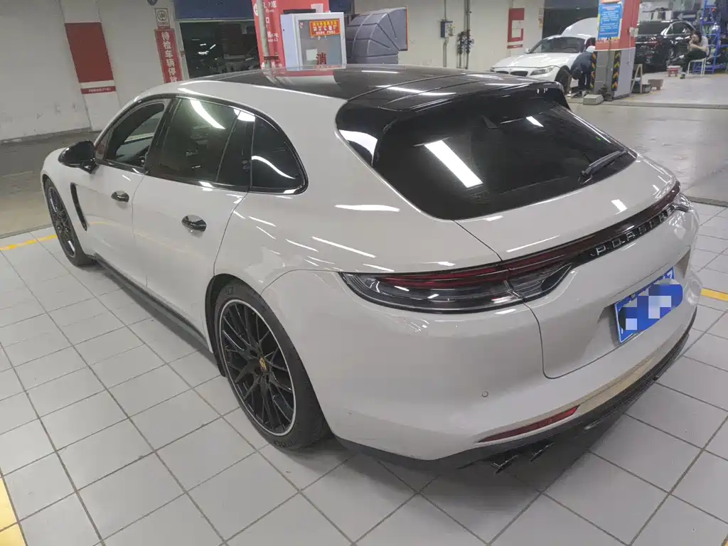 Porsche Panamera — миниатюра 7