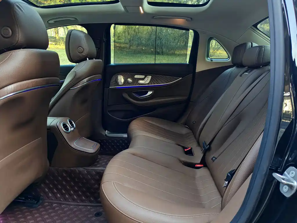 MERCEDES-BENZ E CLASS