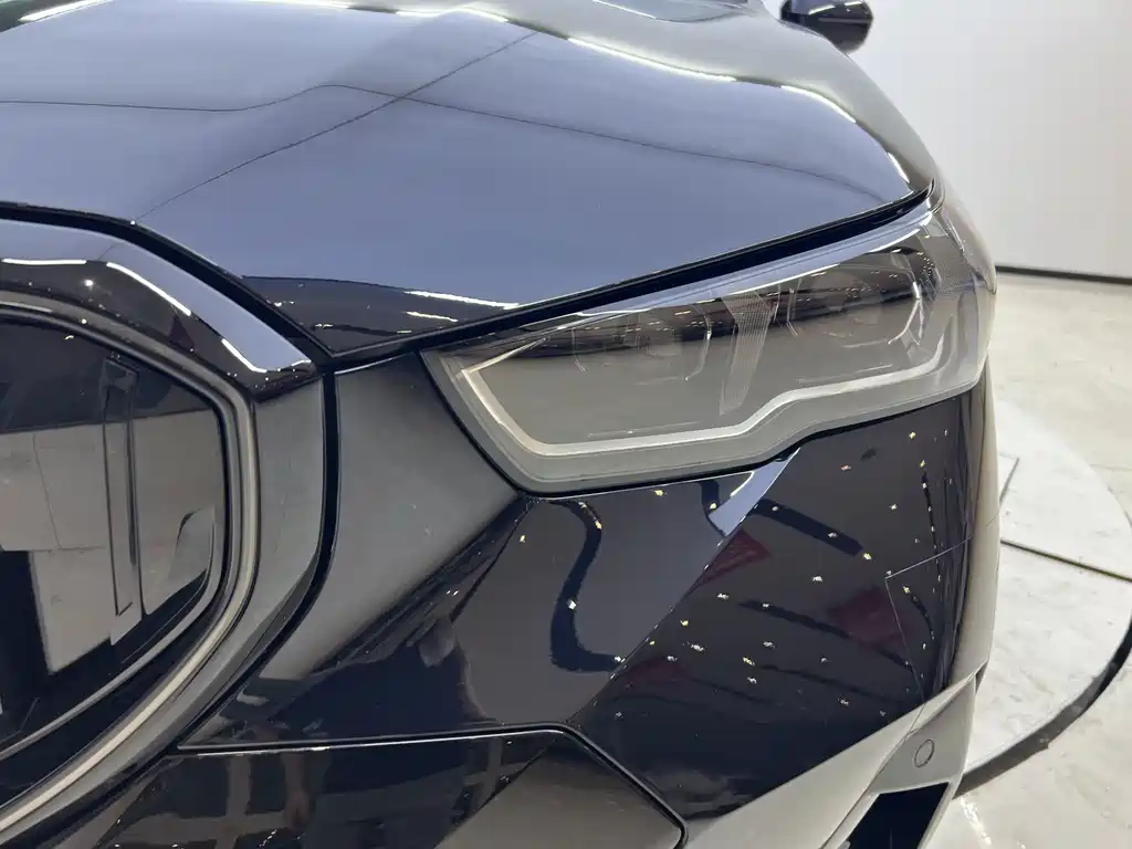 BMW 5 Series — миниатюра 18