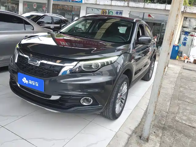 Qoros 5