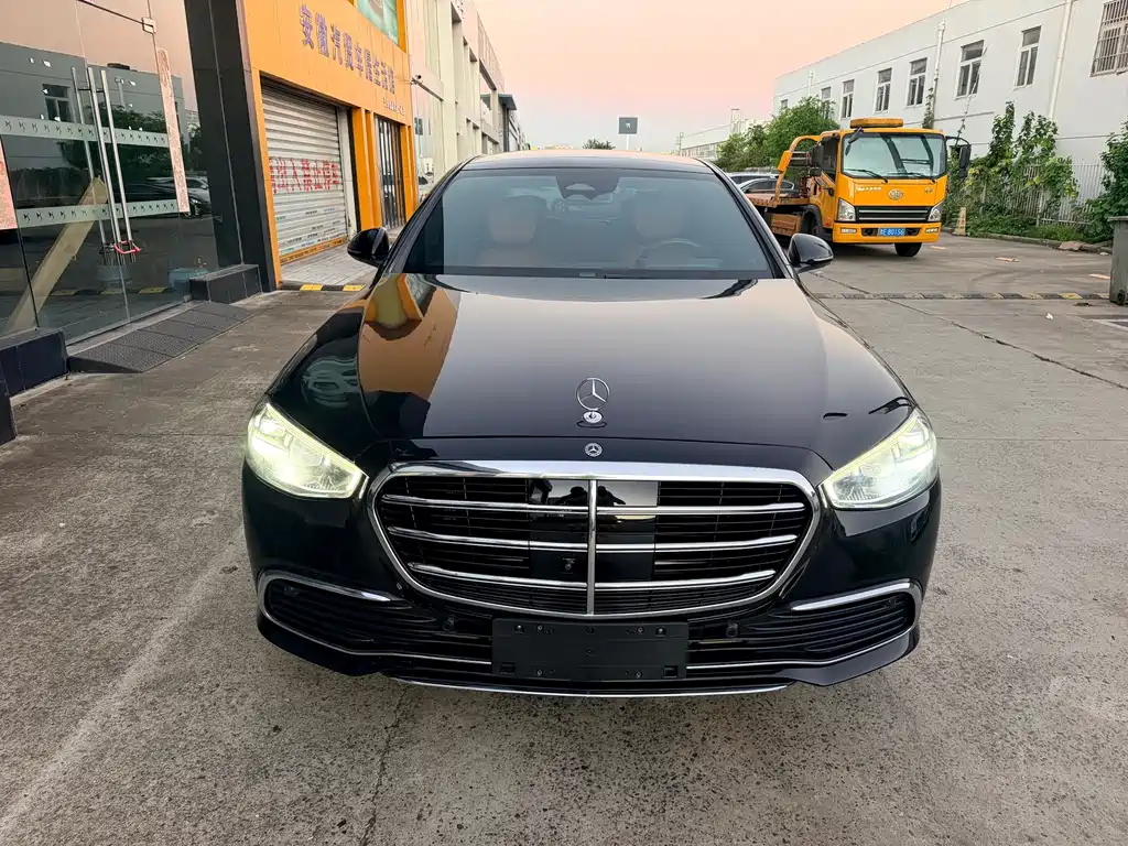 Mercedes-Benz S-Class — миниатюра 2