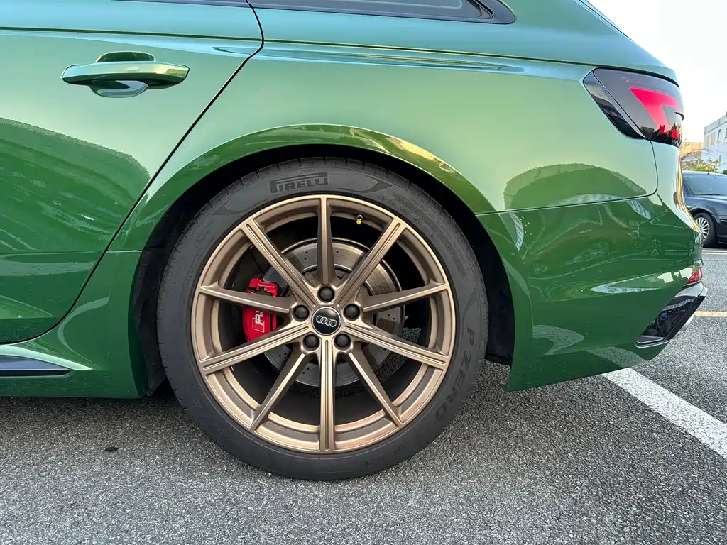 Audi RS 4 — миниатюра 7