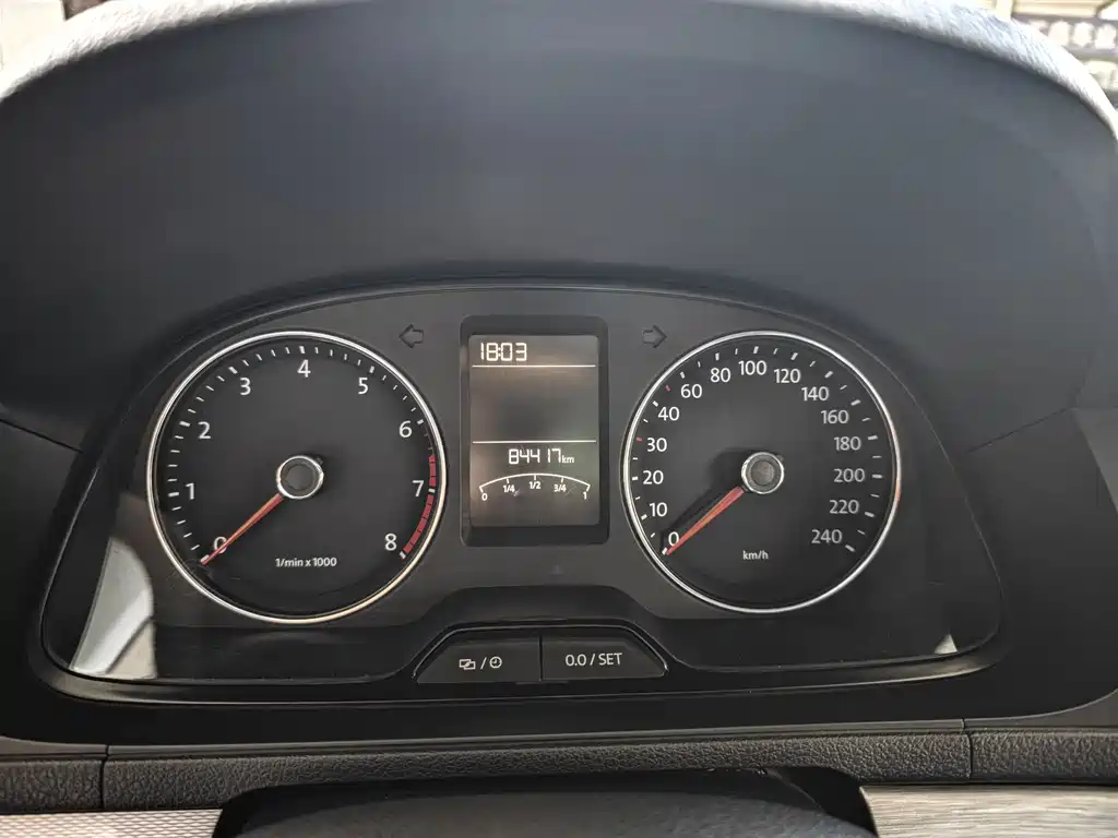 Volkswagen Gran Lavida 2013 1.6L AT Comfort