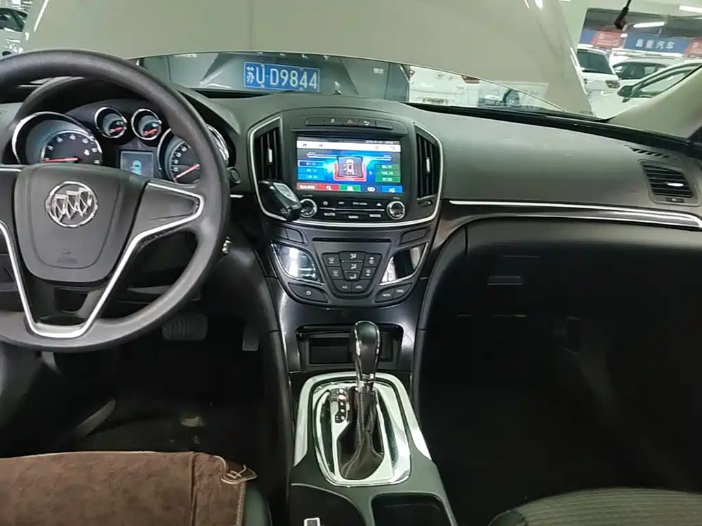 Buick Regal — миниатюра 13