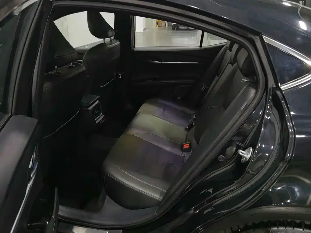 Toyota Camry — миниатюра 15