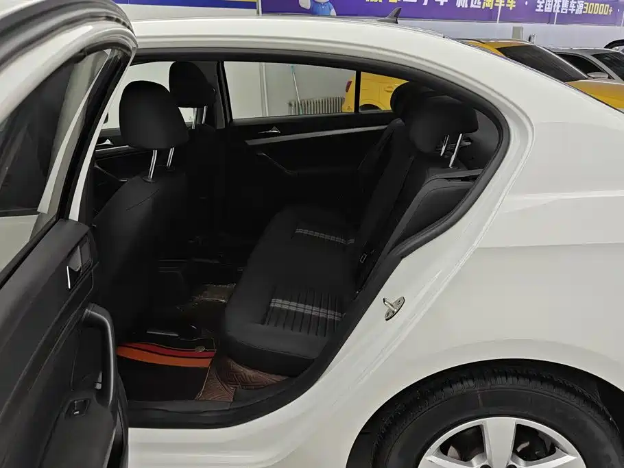 Volkswagen Lavida — миниатюра 11