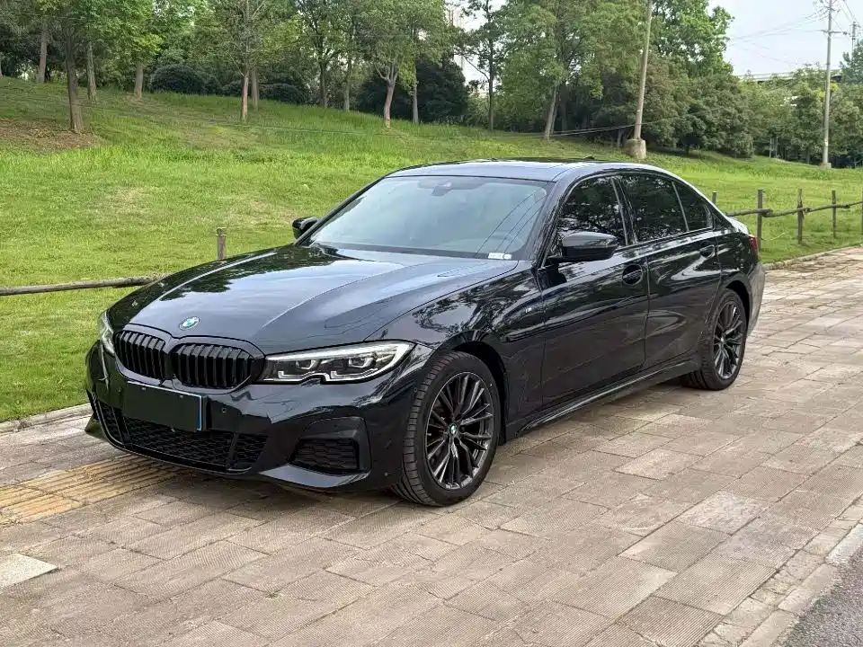 BMW 3 Series 2021
