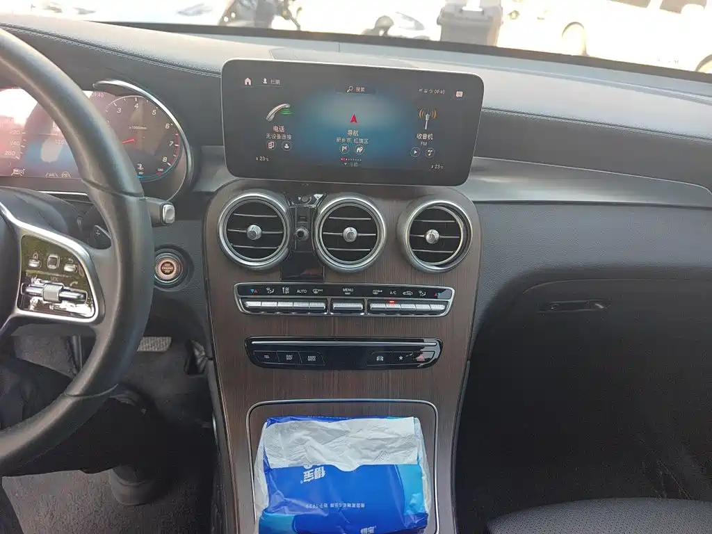 Mercedes-Benz GLC — миниатюра 9
