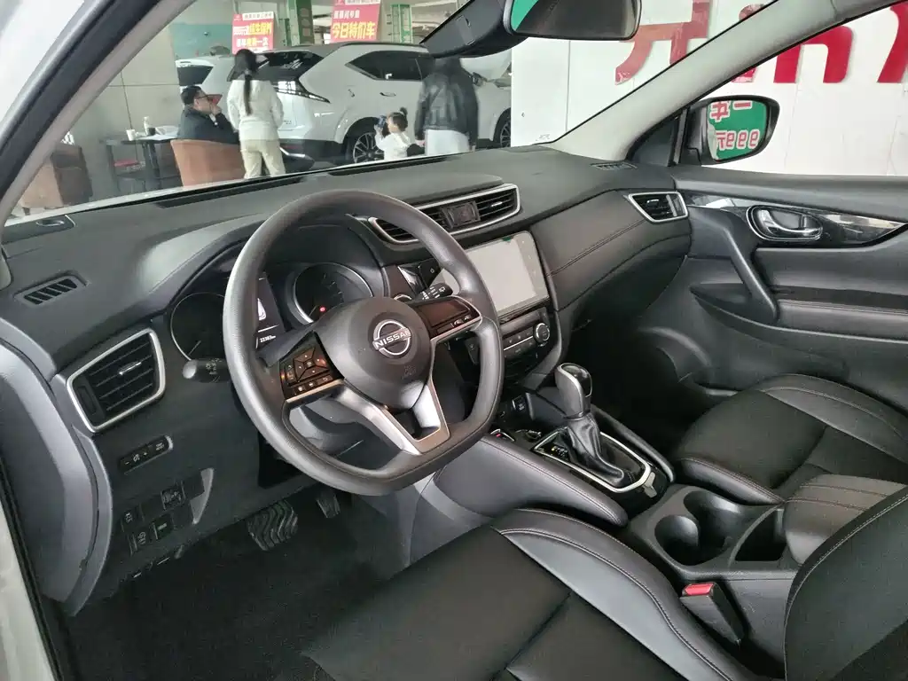 Nissan Qashqai — миниатюра 13