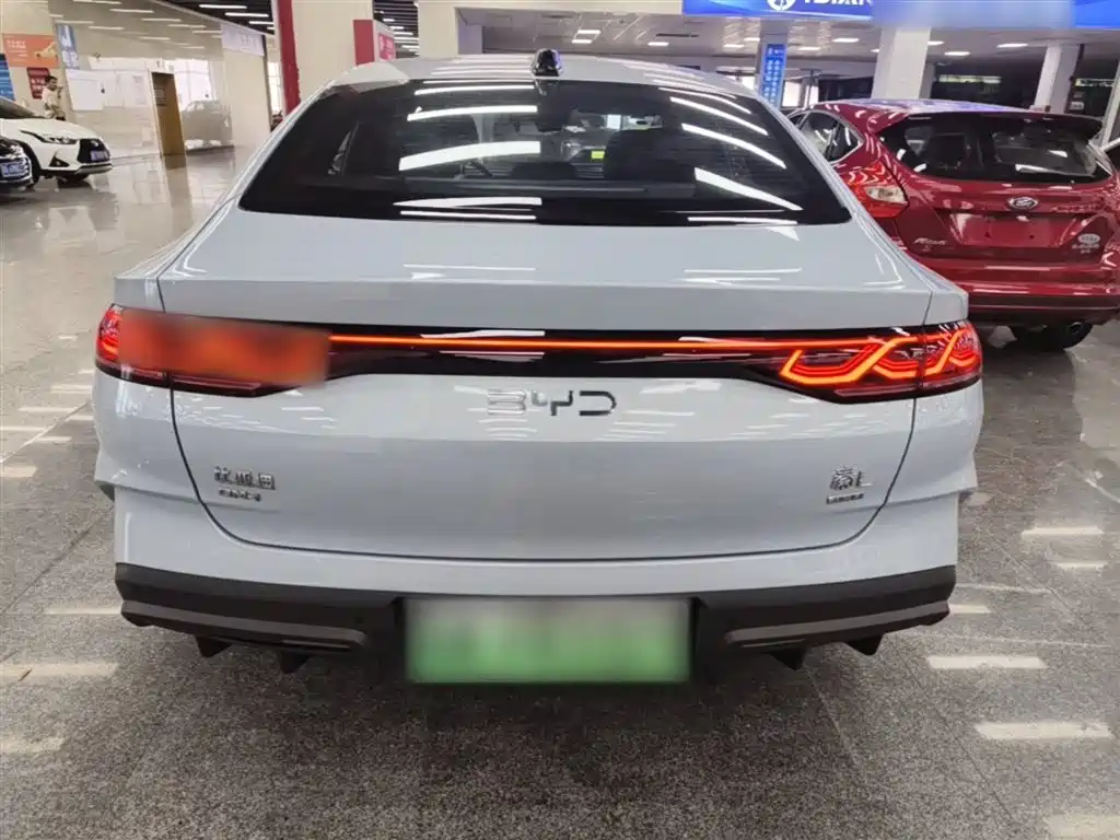 BYD Qin L L 2025 DM-i Smart Drive 120KM