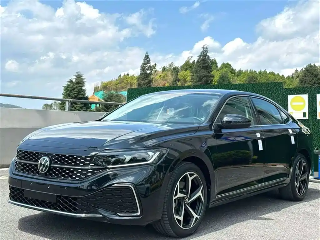 Volkswagen Passat 2024
