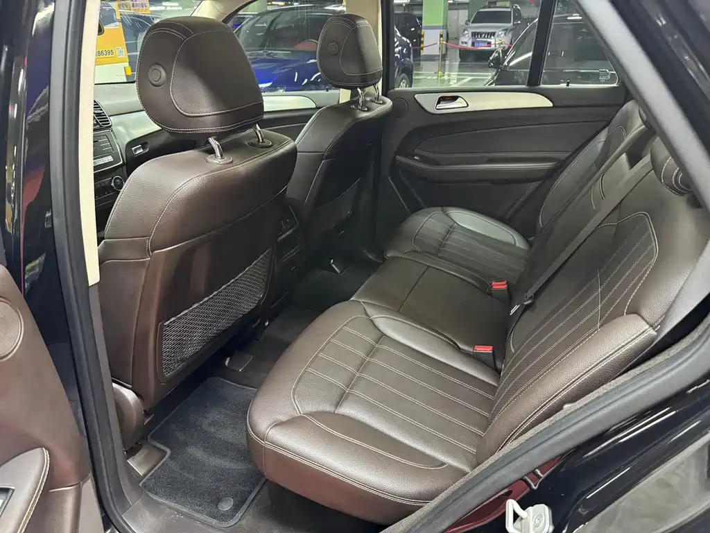 Mercedes-Benz GLE (Import) — миниатюра 29
