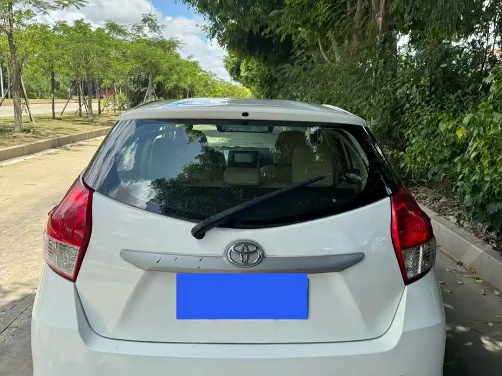Toyota Yaris L — миниатюра 4