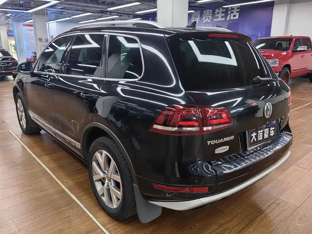 Volkswagen Touareg — миниатюра 7