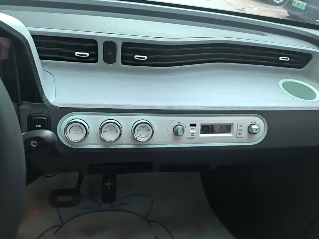Wuling MINIEV — миниатюра 13