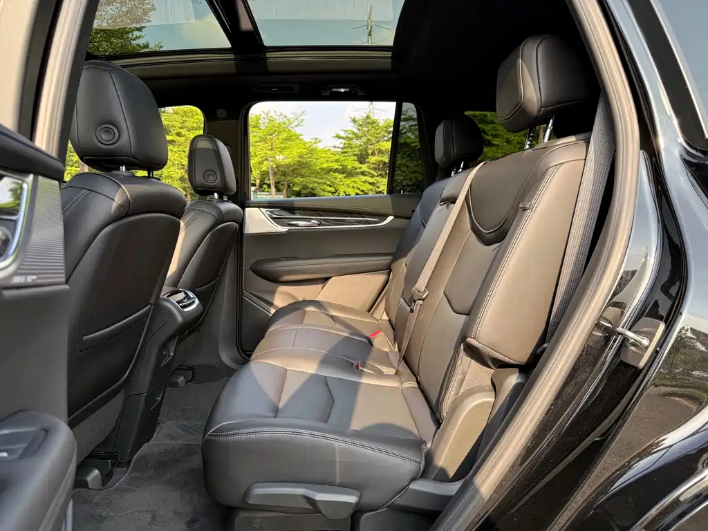 Cadillac XT6 — миниатюра 10