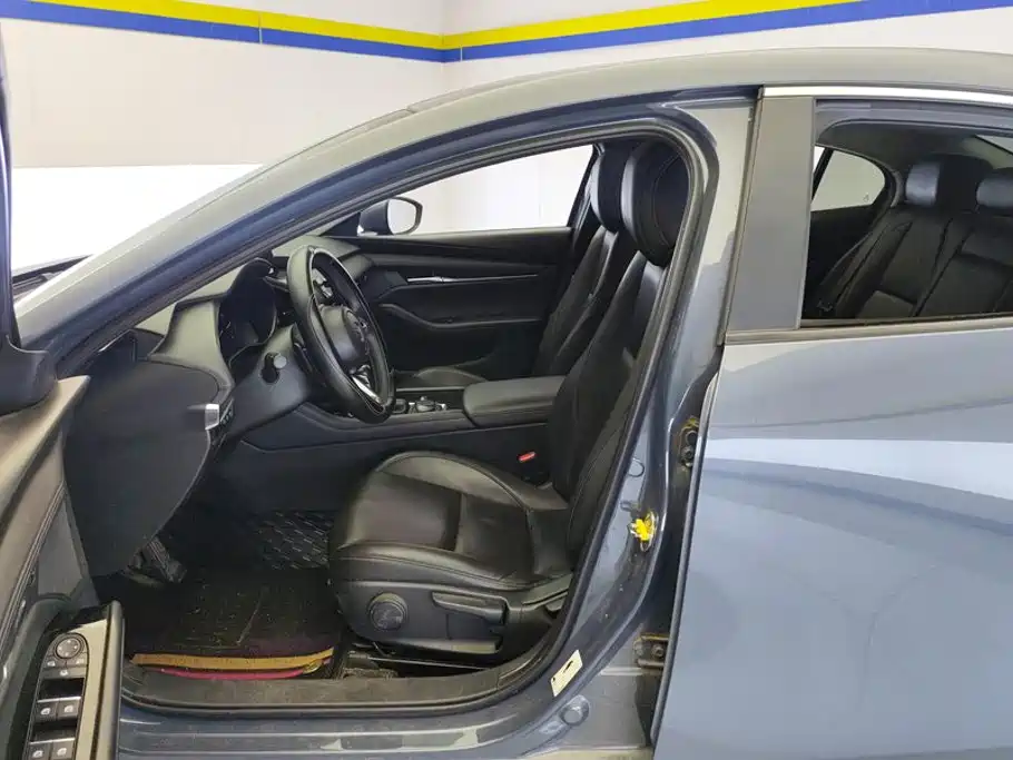 Mazda 3 Axela — миниатюра 9