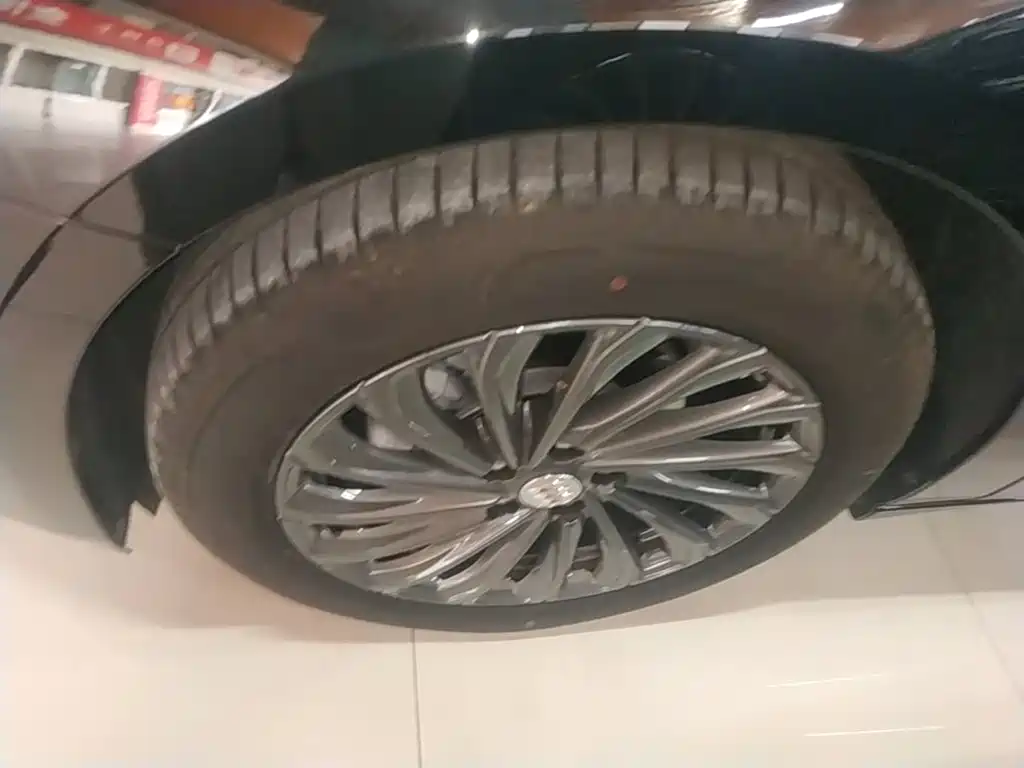 Buick LaCrosse — миниатюра 23