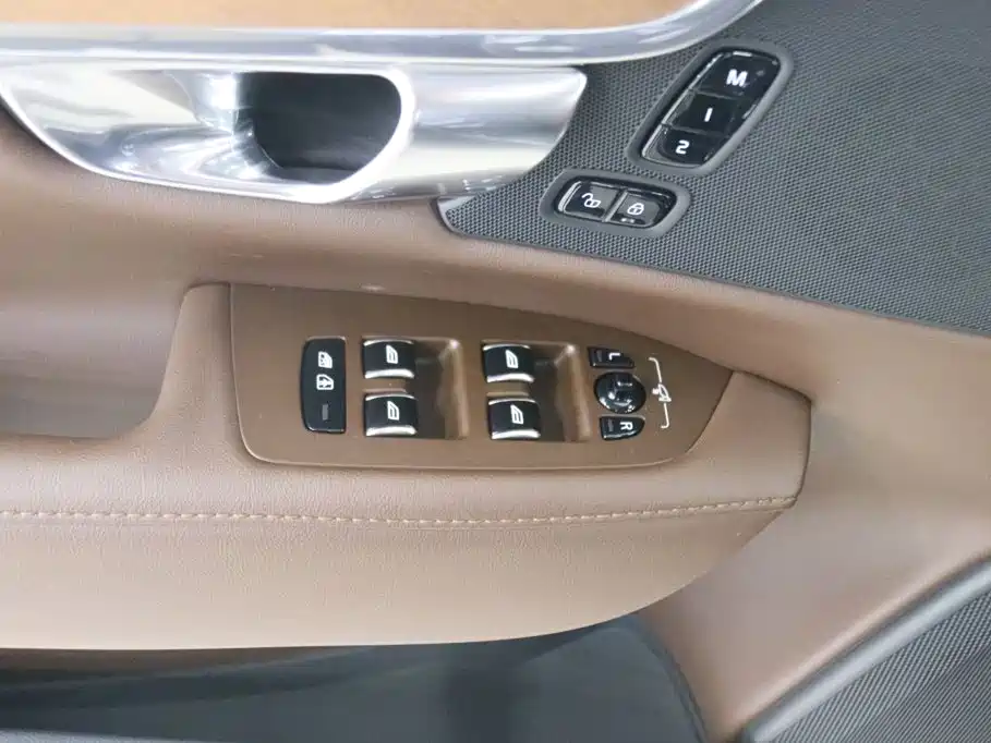 Volvo S90 — миниатюра 13