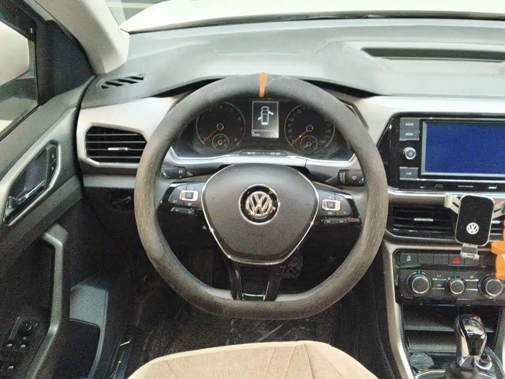 Volkswagen T-Cross — миниатюра 11