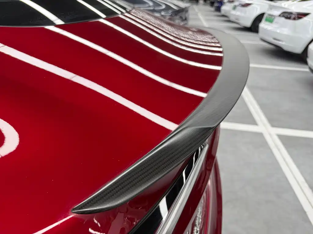 Tesla Model 3 — миниатюра 11