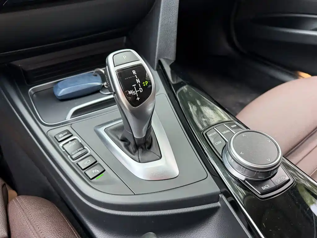 BMW 3 Series — миниатюра 9