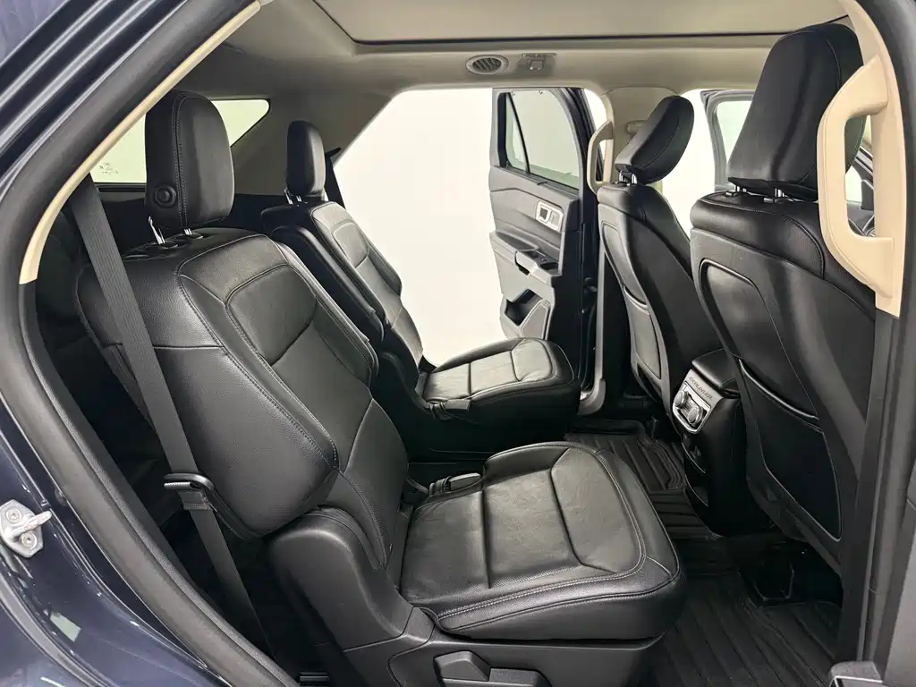 Ford Explorer — миниатюра 9