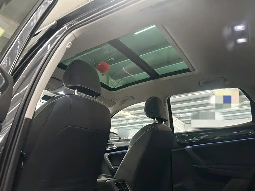 Volkswagen X — миниатюра 9