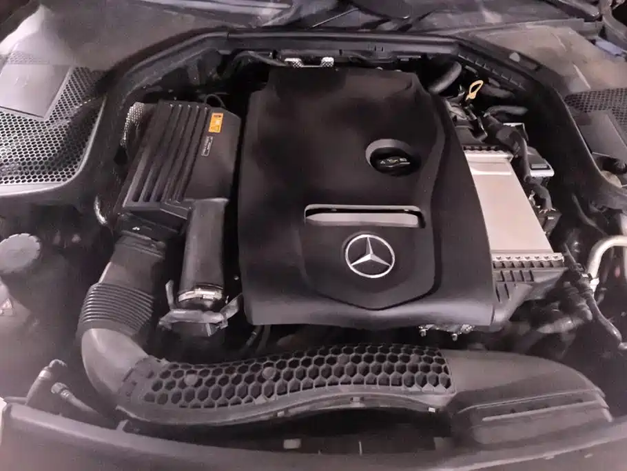 Mercedes-Benz C-Class — миниатюра 10
