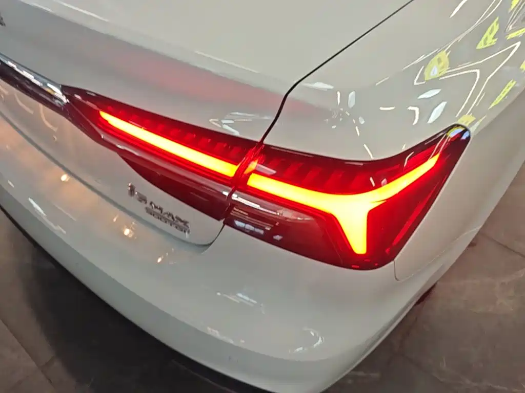 Roewe i6 MAX — миниатюра 8