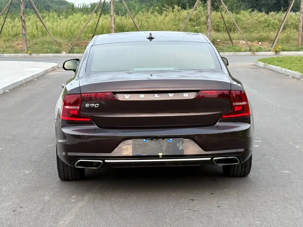 Volvo S90 — миниатюра 6