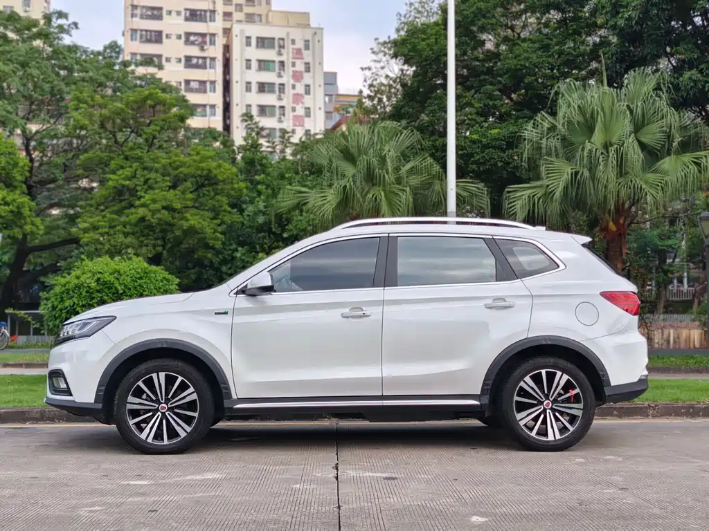 Roewe RX5 New Energy — миниатюра 6