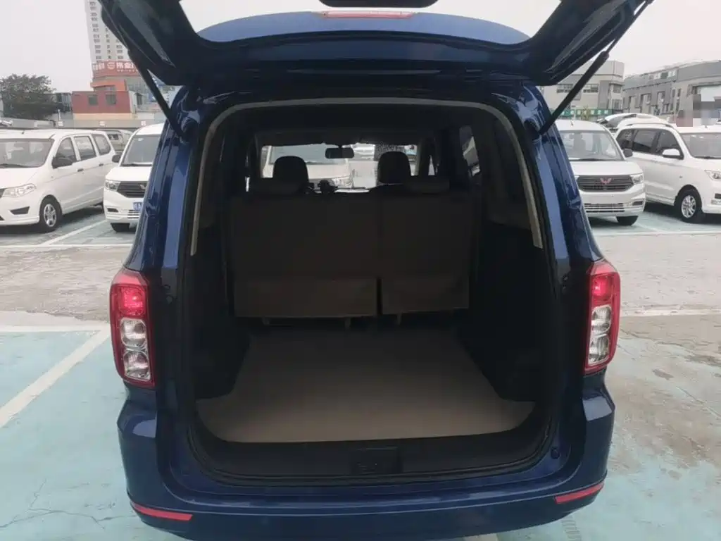 Wuling Hongguang — миниатюра 19