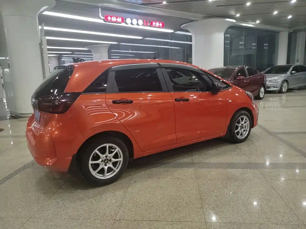 Honda Fit — миниатюра 7