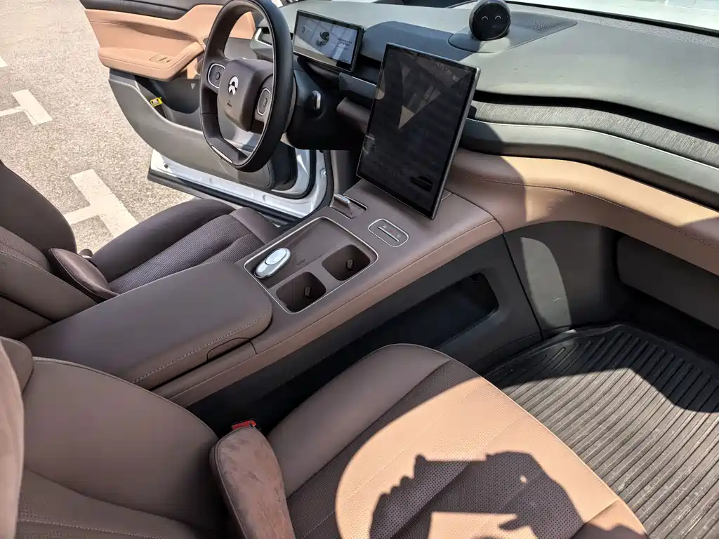 NIO ES8 — миниатюра 23