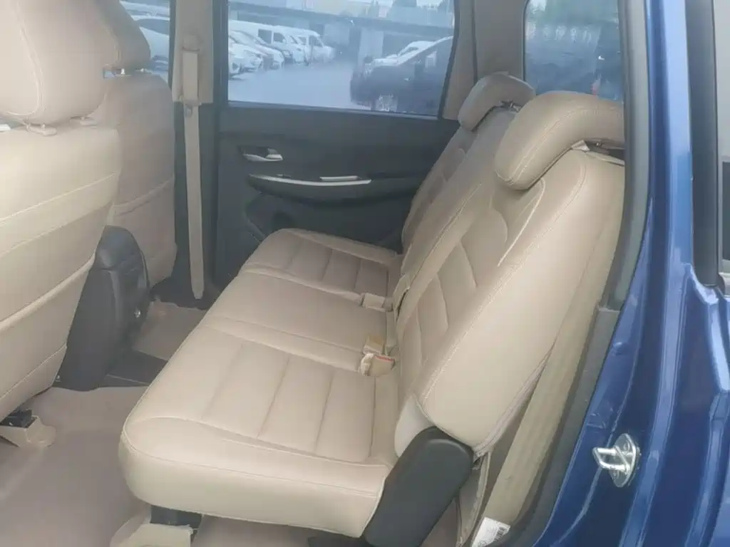 Wuling Hongguang — миниатюра 17
